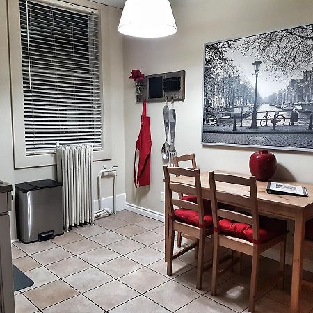 Cozy 2-Bedroom Apartment #25 By Amazing Property Rentals Гатино Екстериор снимка
