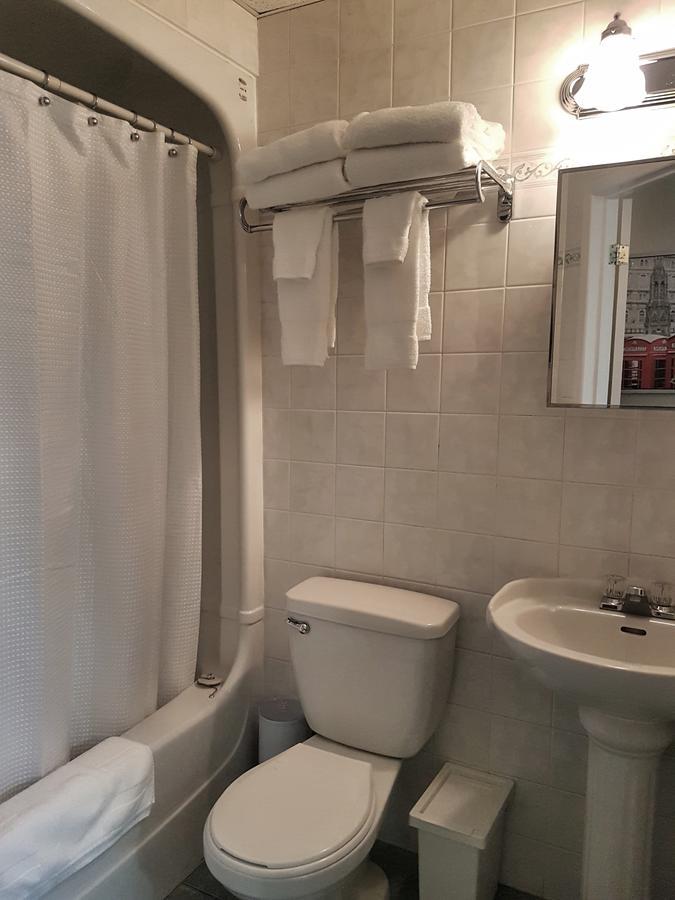Cozy 2-Bedroom Apartment #25 By Amazing Property Rentals Гатино Екстериор снимка